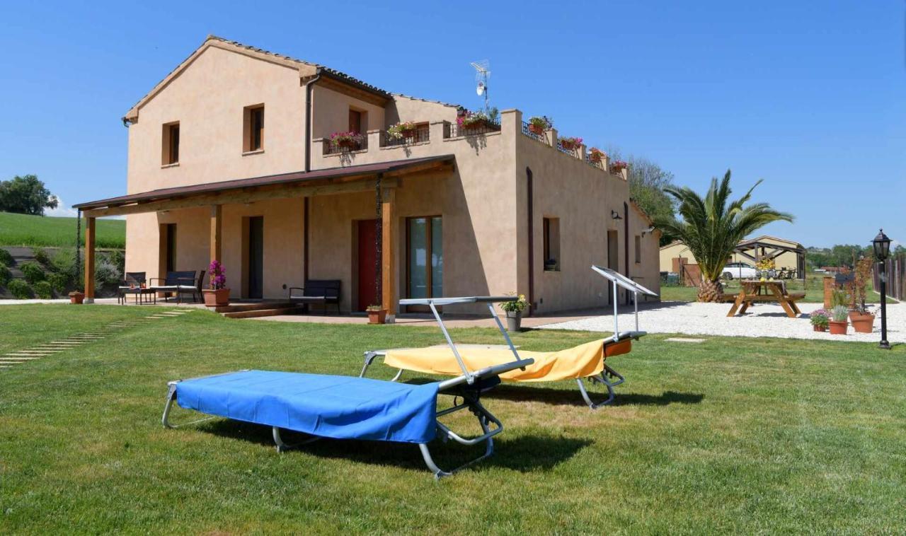 Casa Montefiore 13 Girasoli Lt Nella Tranquilla Campagna Marchigiana Ancona Exterior foto